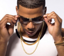 Nelly présente M.O