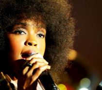 Lauryn Hill rompt le silence